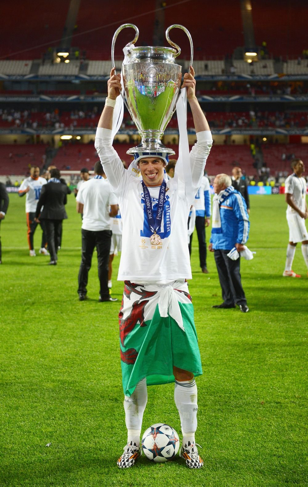 Galerie FOTO | Una fiesta por LA DECIMA! Real a luat a 10a Liga din istorie, Ronaldo si Bale au scos zeci de mii de fani pe strazi_17