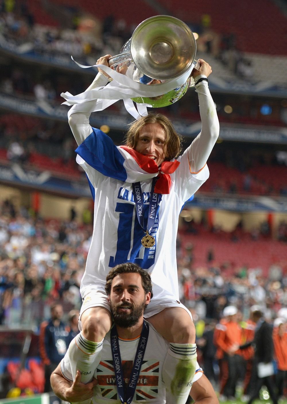 Galerie FOTO | Una fiesta por LA DECIMA! Real a luat a 10a Liga din istorie, Ronaldo si Bale au scos zeci de mii de fani pe strazi_18