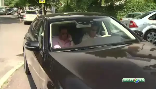 Surpriza uriasa pe care Reghe le-o face arabilor in prima zi la Al Hilal! S-a vazut azi pe bancheta din spate a masinii! VIDEO