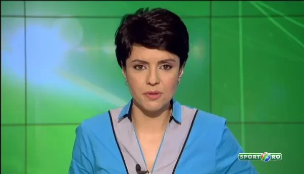 Ce se intampla cand un jucator isi pierde dintii pe teren? Toata lumea incepe sa-i caute! :)