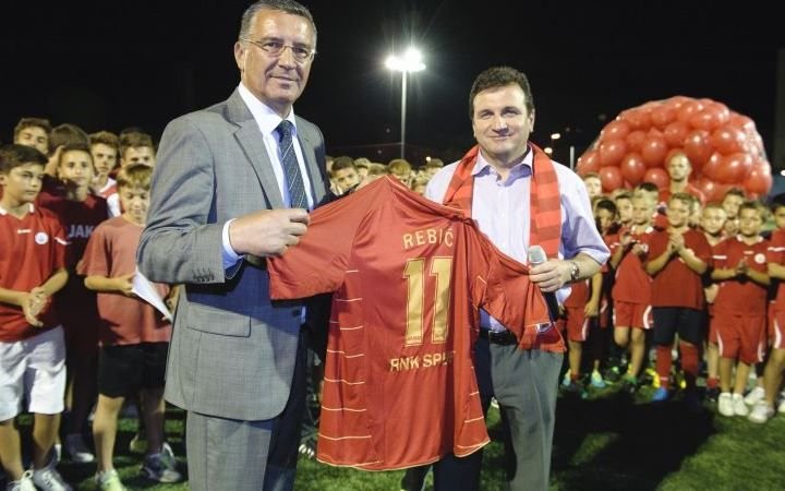 CAZ UNIC! Patronul a scos faxul si l-a anuntat ca nationala il ia la Mondial, in 14 zile era in cantonament! Ce a aflat atunci_2