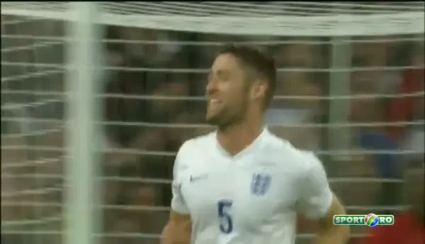 Gary Cahill face 2-0 cu o lovitura de cap din apropiere!