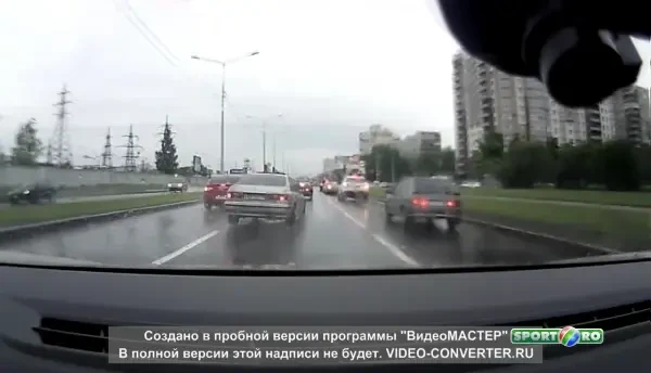 Doar in Rusia! :) Ce pateste un sofer agresiv in momentul in care iese la bataie ! VIDEO: