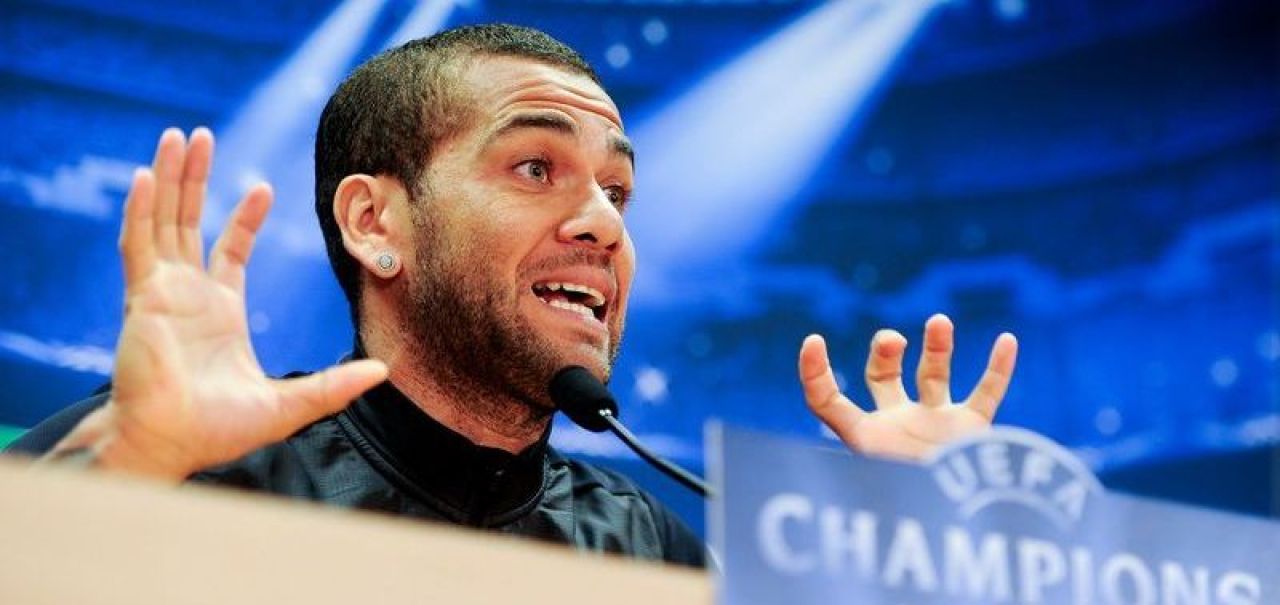 Dani Alves aduna pepeni, Dante si-a vandut playstation-ul ca sa joace fotbal! Povestile impresionante ale saracilor deveniti regi_2