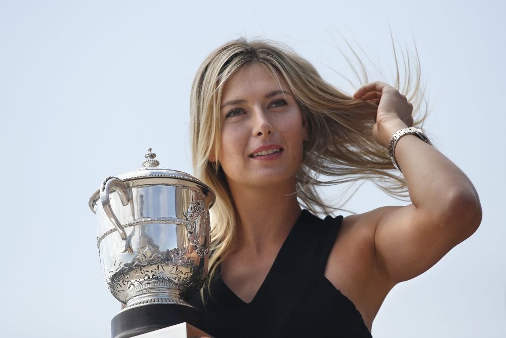 FOTO Ce a ratat Simona Halep! Sharapova, Regina Parisului dupa castigarea Roland Garros! Ce a facut dupa castigarea trofeului_2