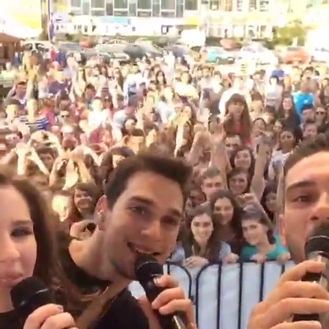 VIDEO Cel mai tare SELFIE pentru Halep! Ce s-a intamplat in timpul unui concert din Romania! Becker: 