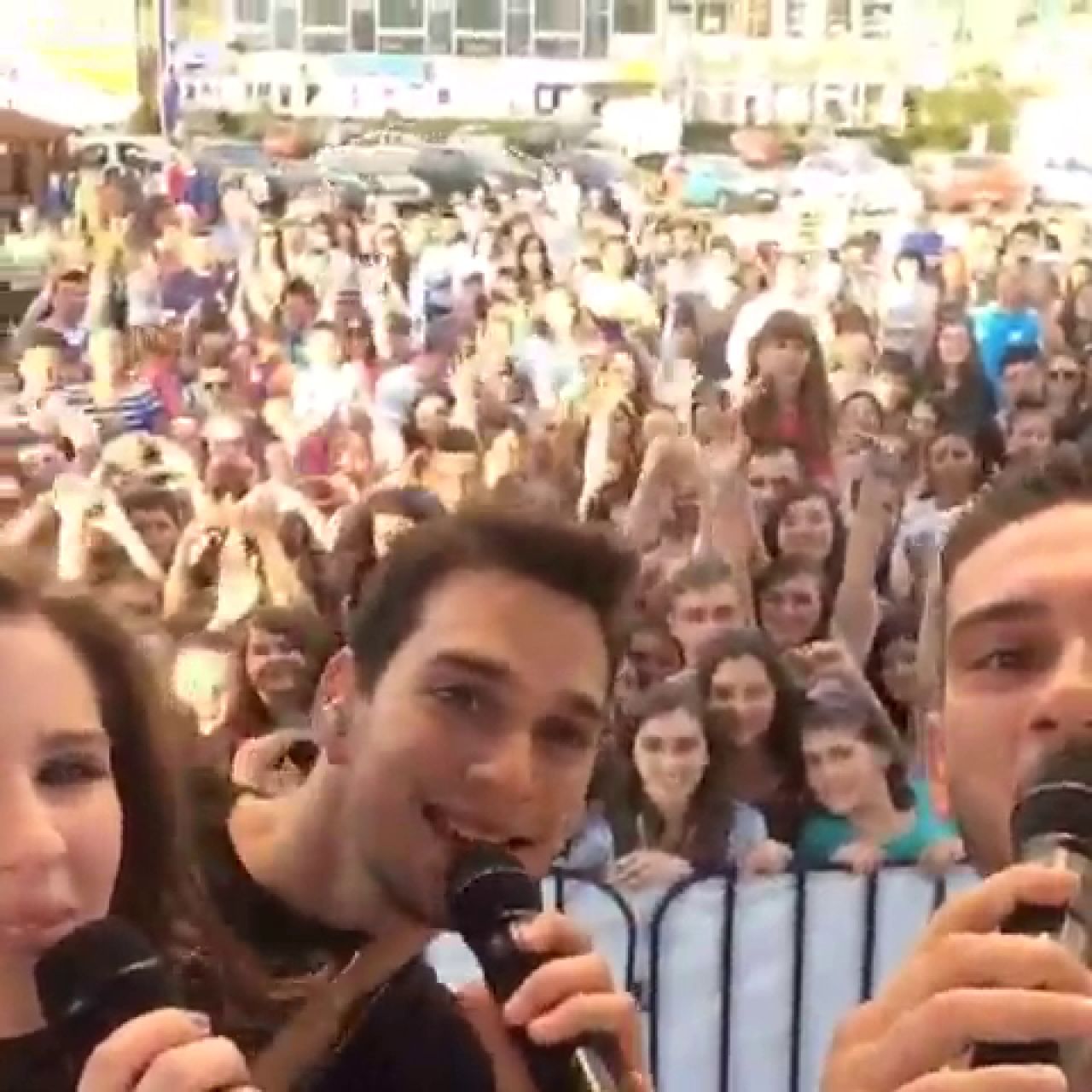 VIDEO Cel mai tare SELFIE pentru Halep! Ce s-a intamplat in timpul unui concert din Romania! Becker: