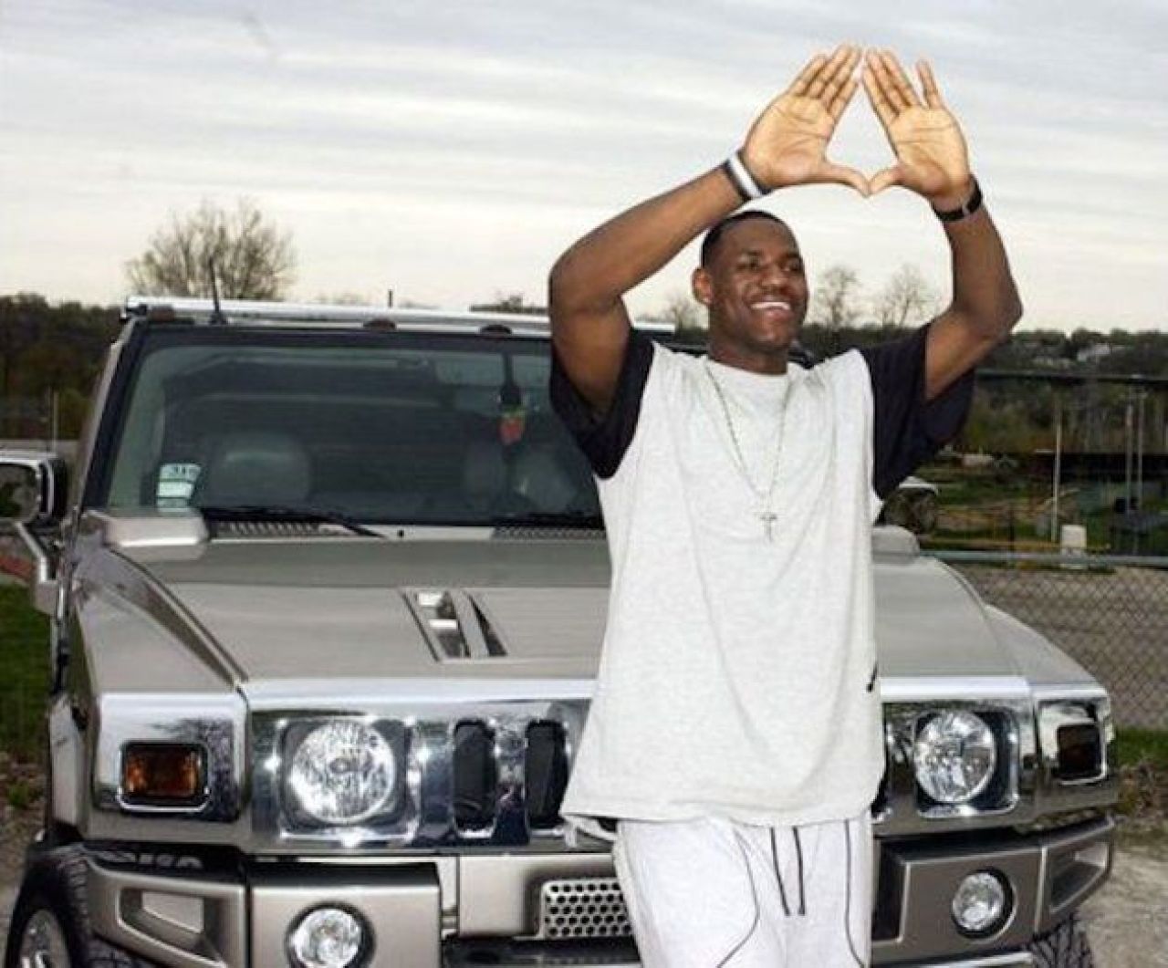 Are Maybach ca al lui Gigi Becali si si-a scris asta pe el! Cum arata colectia fabuloasa de masini a lui LeBron James. SUPER FOTO_4