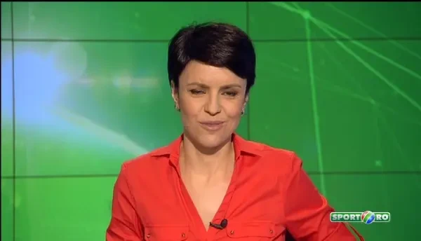 Pustiul de 8 ani a intrat pe teren in timp ce vedetele Braziliei se antrenau. Bodyguarzii au vrut sa-l scoata de pe teren, dar Neymar i-a oprit.