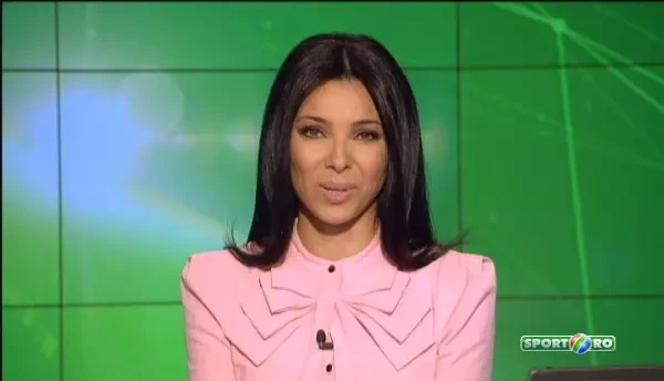 Daca la tenis nu-i mai iese, poate reuseste la cricket! Frumoasa Ana Ivanovici s-a reprofilat si i-a amuzat pe fani