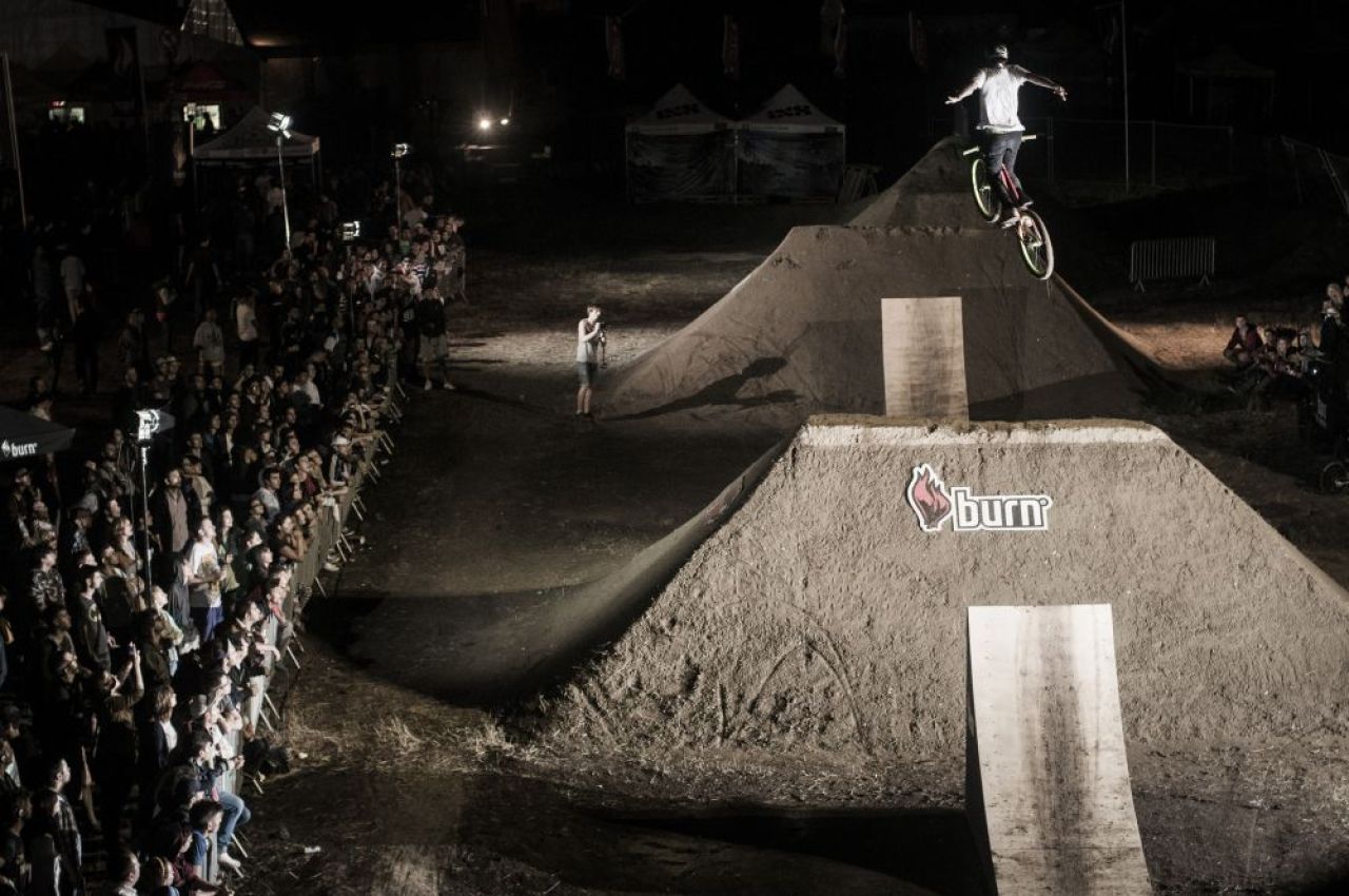 (P) Se depaseste orice limita! Sporturile extreme arunca in aer Castelul Banffy!_1