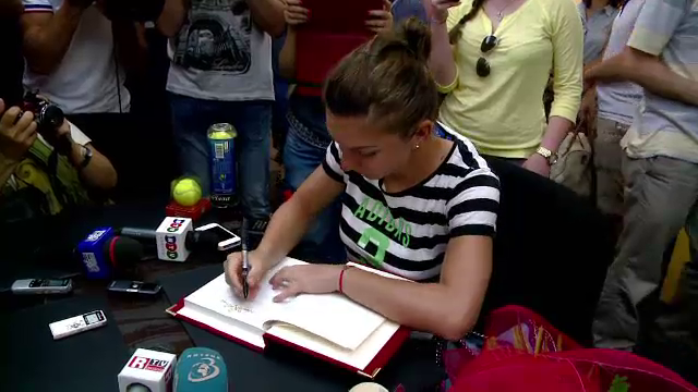 FOTO Simona Halep a mers la scoala in noua masina de 70.000 de euro! Ce propunere a primit la Constanta:_2