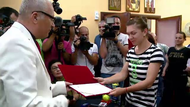 FOTO Simona Halep a mers la scoala in noua masina de 70.000 de euro! Ce propunere a primit la Constanta:_3