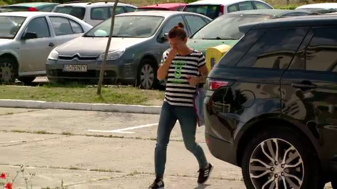 FOTO Simona Halep a mers la scoala in noua masina de 70.000 de euro! Ce propunere a primit la Constanta:_14
