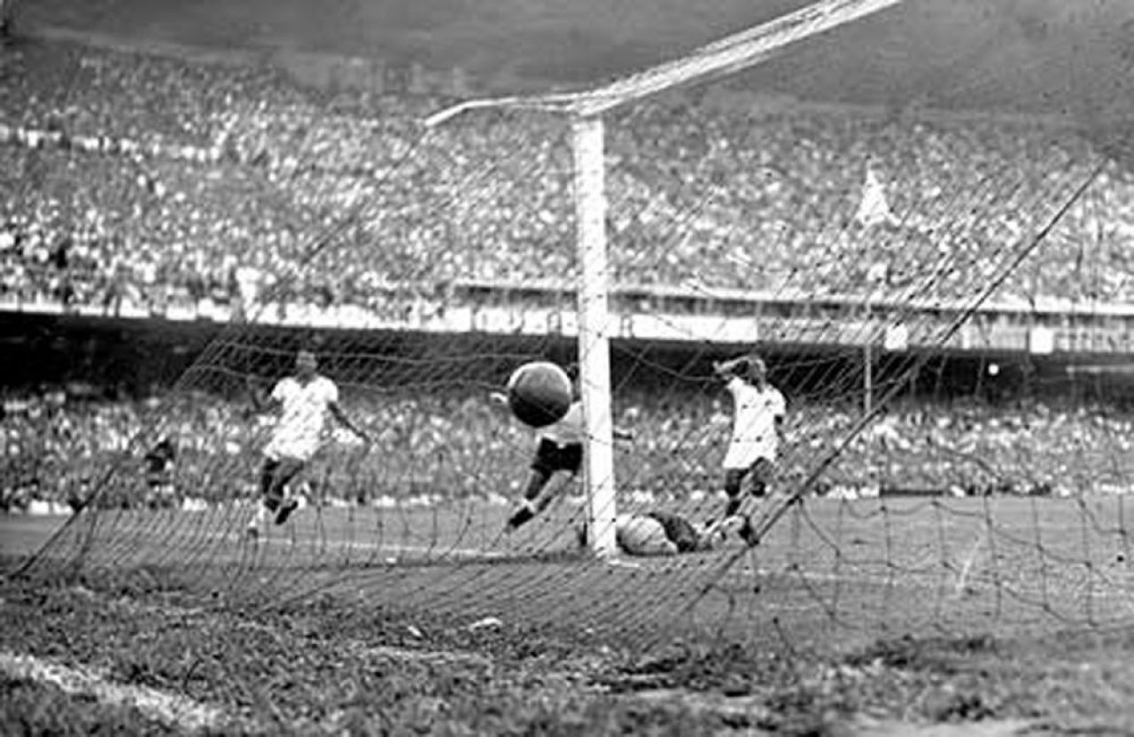 MARACANAZO - Tragedia unei natiuni. De ce e Brazilia disperata sa castige Cupa Mondiala pe teren propriu in 2014!_5
