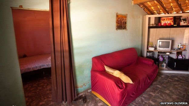 Teribila poveste a lui Dani Alves! Dintr-o casa amarata de chirpici, in luxul fotbalului mondial: 'Mama, eu o sa joc in nationala'_3