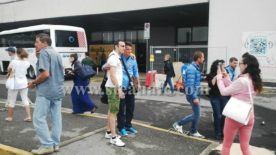 VIDEO. Primele imagini cu stelistii in cantonamentul de lux din Italia. Ce i-a pus Galca sa faca la cateva ore de la sosire_9