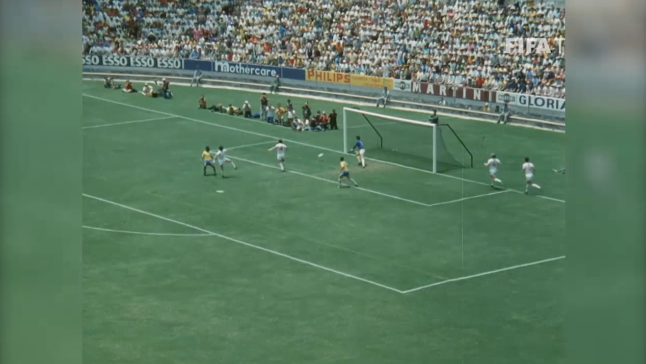 Faza trasa la indigo dupa 44 de ani: parada Mondialului, fix ca o interventie de la CM 1970 din grupa Romaniei! VIDEO_5