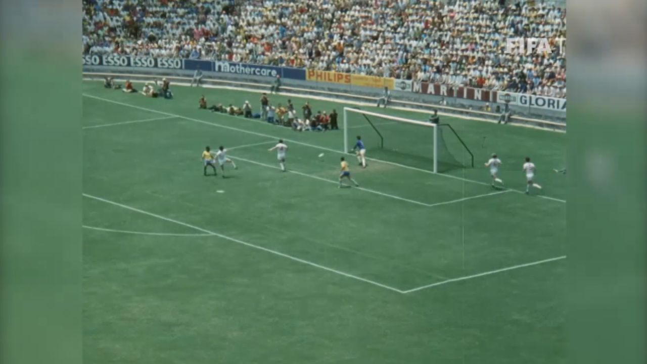 Faza trasa la indigo dupa 44 de ani: parada Mondialului, fix ca o interventie de la CM 1970 din grupa Romaniei! VIDEO_5