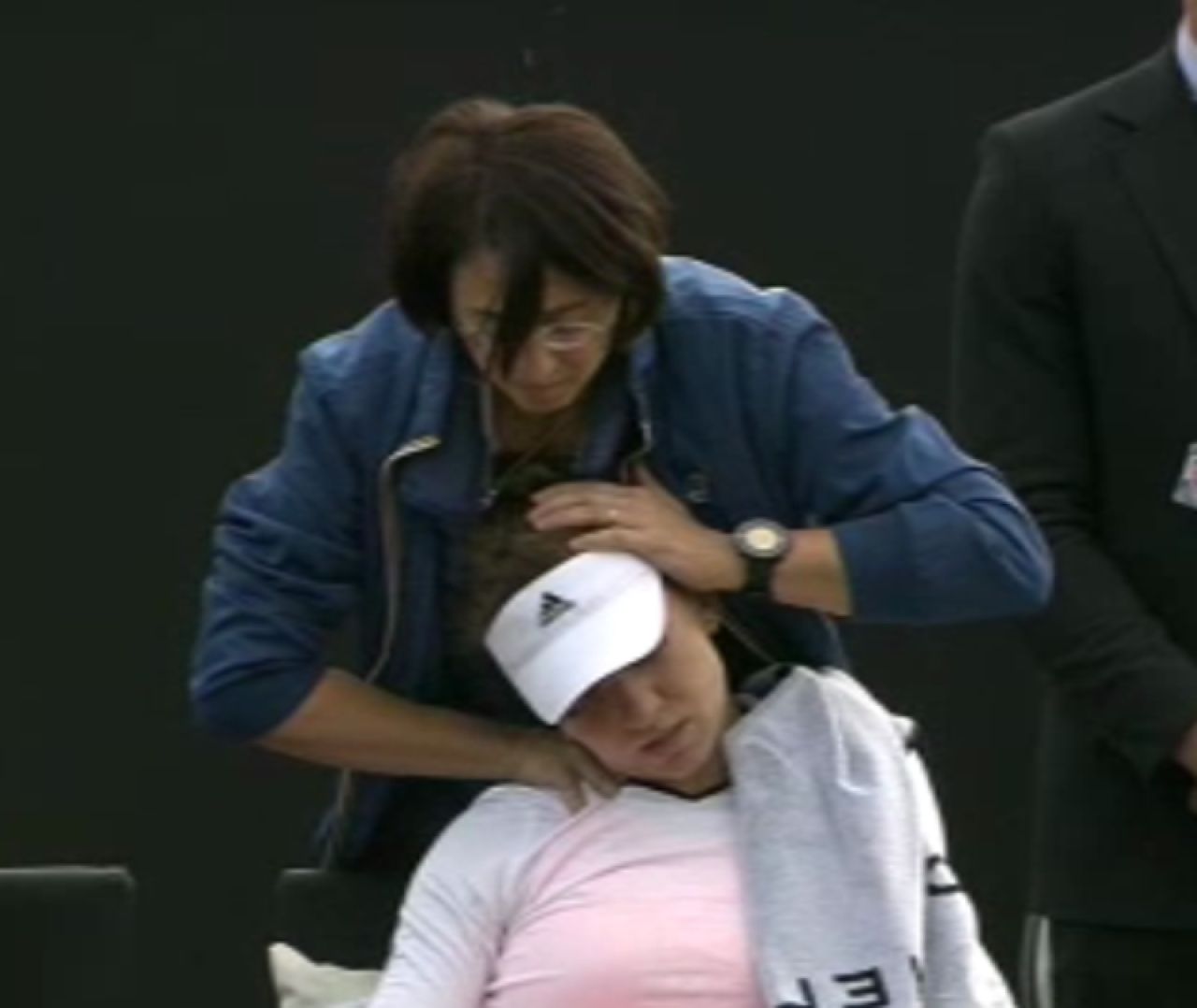 Probleme inainte de Wimbledon: Momente DUREROASE pentru Halep! S-a retras de la turneul din Olanda dupa ce a patit asta. FOTO_4