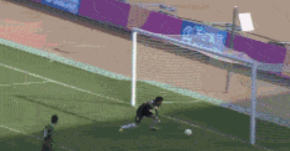 ASTA e motivul pentru care China nu joaca la Cupa Mondiala! :) Faza pe care e aproape IMPOSIBIL s-o vezi pe un teren de fotbal