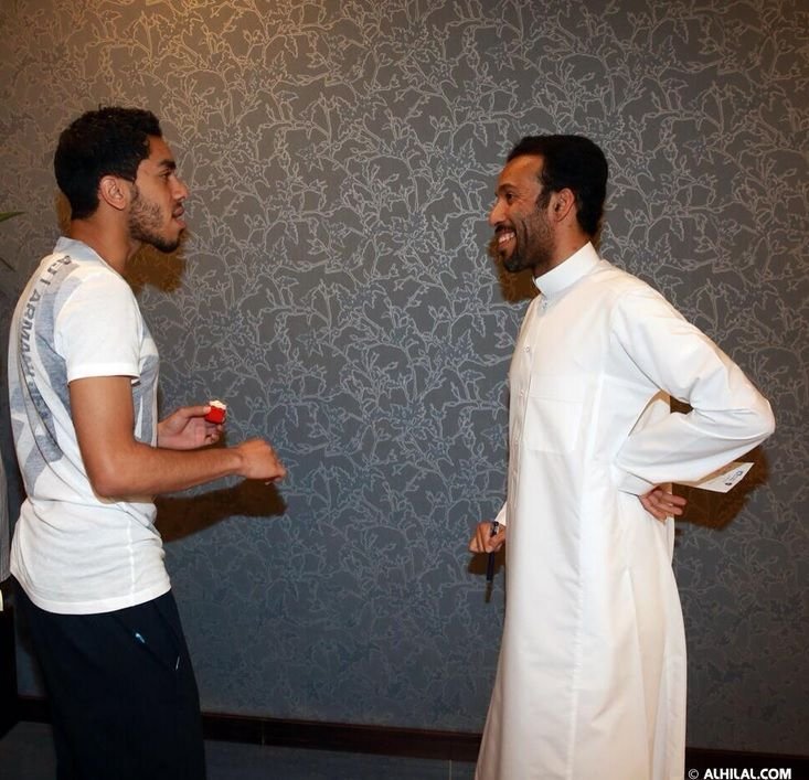 Ultimul transfer facut de Reghecampf la Al Hilal: Dupa Pintilii, a mai luat un roman! A fost prezentat alaturi de lot la reunire_15