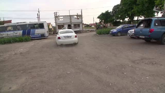 FABULOS! Limuzina de 220.000 de euro care l-a vizitat pe Becali azi la Poarta Alba! Cine s-a dat jos din ea:_8