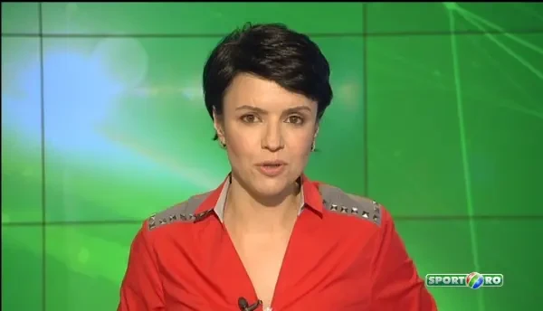 Lumea a plutit si la costum pe Dambovita! Patzaichin organizeaza cursuri de vaslit - VIDEO