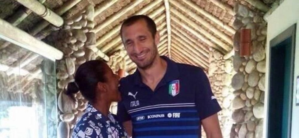 Imaginea zilei la Mondial! Dupa ce a patit-o cu Suarez, Chiellini a fost muscat din nou. FOTO aici_2