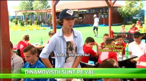 Dinamo a castigat doua titluri la juniori in aceasta vara! Negoita i-a premiat intr-un mod UNIC - VIDEO