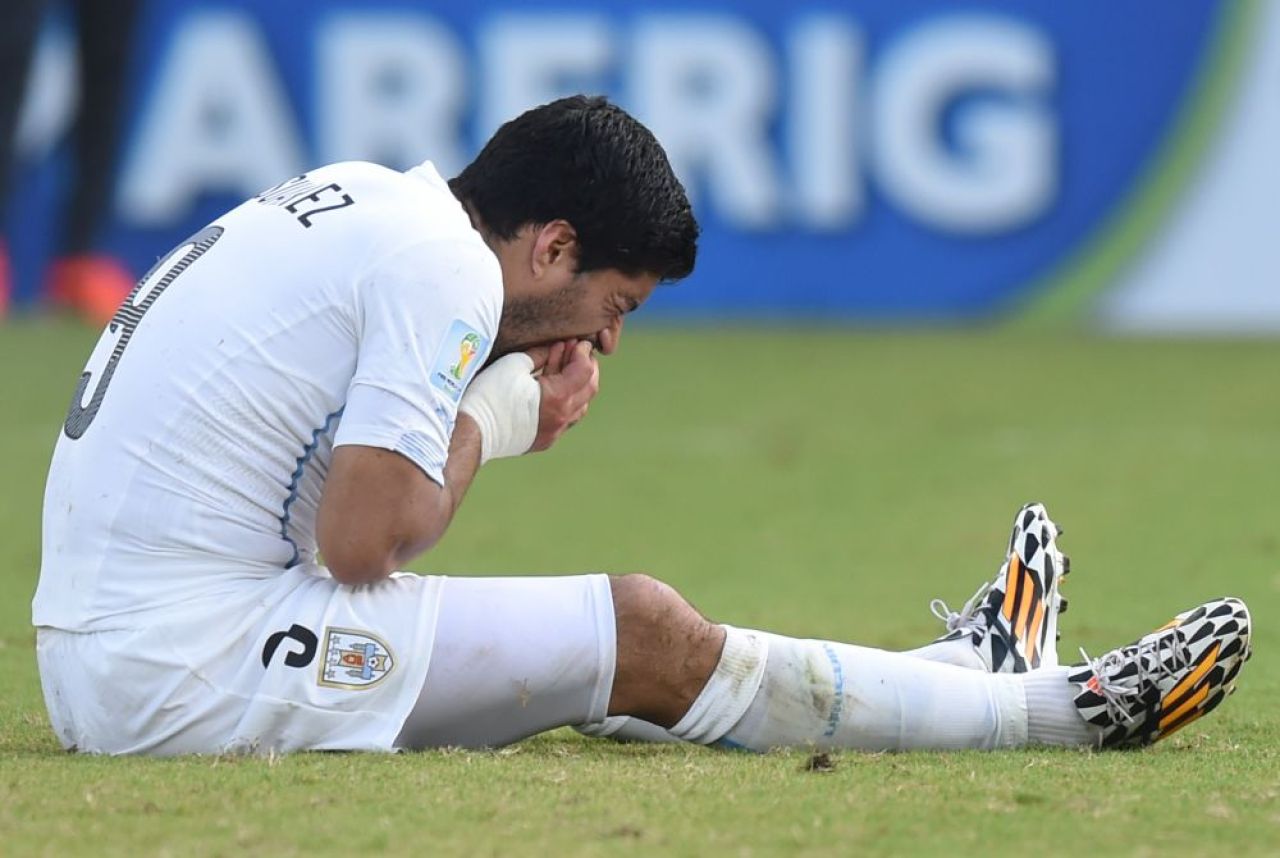 Numele lui Luis Suarez a fost STERS de peste tot! E ultima lovitura la care se astepta dupa suspendarea record_3
