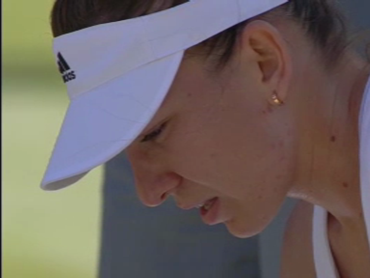 Imagini DUREROASE la Wimbledon. Secunde dramatice pentru Simona Halep. Medicii au intrat imediat pe teren. Ce a patit. FOTO_6