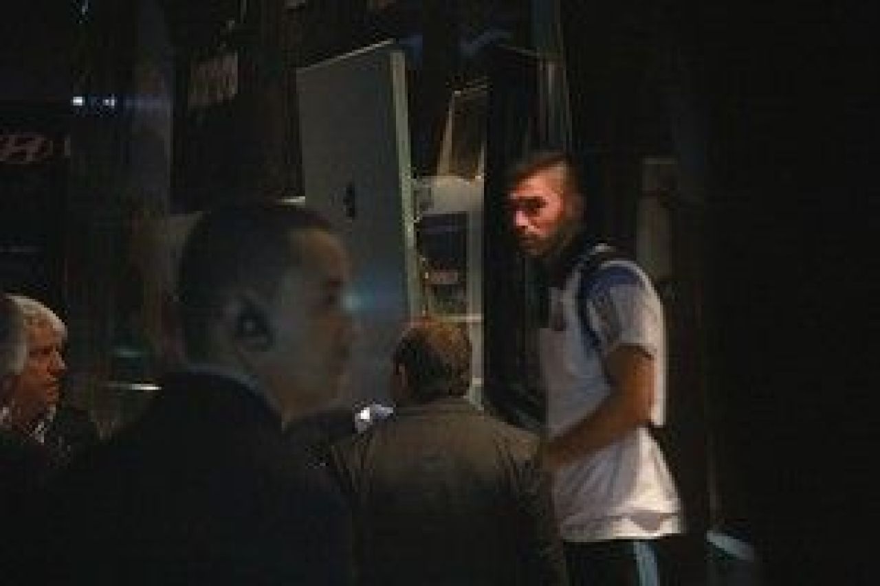 Imaginile incredibile care i-au revoltat pe fani! Sute de oameni au venit sa faca o poza cu Messi, el a facut asta. FOTO _2