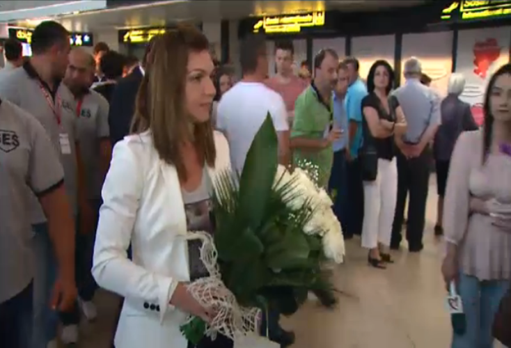 Primire FANTASTICA pentru Simona Halep! Toti oamenii din aeroport s-au oprit s-o aplaude! Ce promisiune le-a facut romanilor:_4