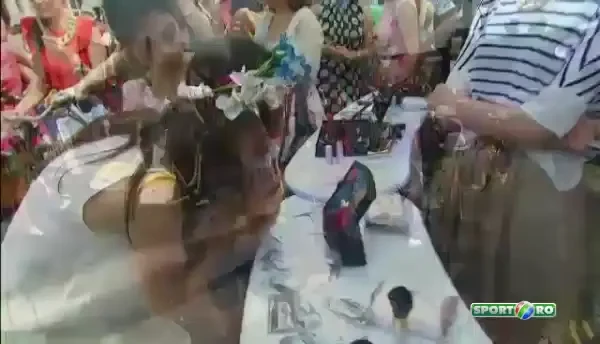 500 de femei au luat startul intr-o cursa nebuna, la Bucuresti! Barbatii au ramas masca atunci cand le-au vazut - VIDEO