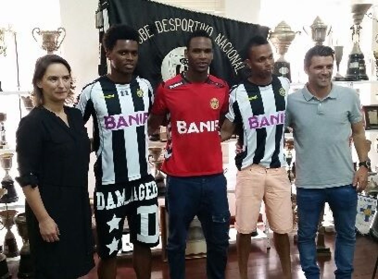 Situatie incredibila! CraiOlguta anunta ca a luat un jucator de 15 mil euro, in timp ce un club din Portugalia sustine ca e al lor_1