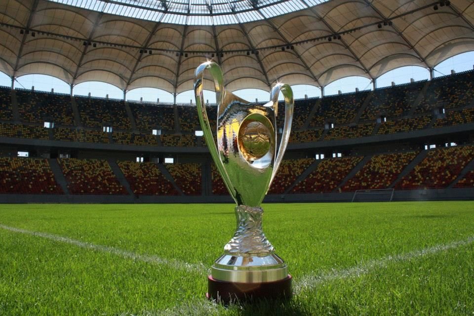 SUPER FOTO! Trofeul unic in Romania pentru care se lupta Steaua si Astra, vineri, la ProTV! Asa arata noua SuperCupa a Romaniei_2