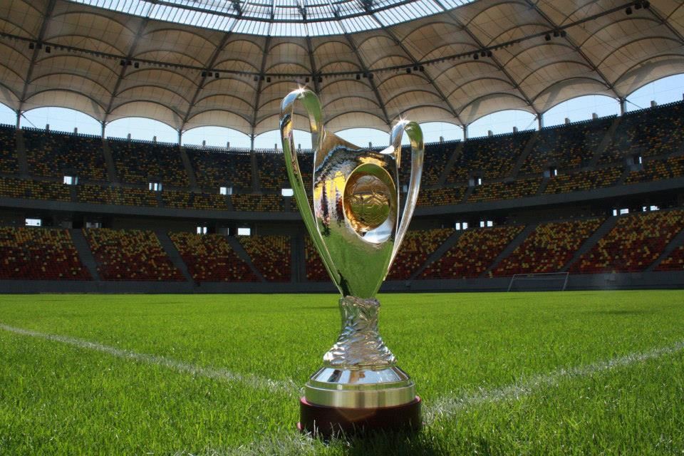 SUPER FOTO! Trofeul unic in Romania pentru care se lupta Steaua si Astra, vineri, la ProTV! Asa arata noua SuperCupa a Romaniei_2