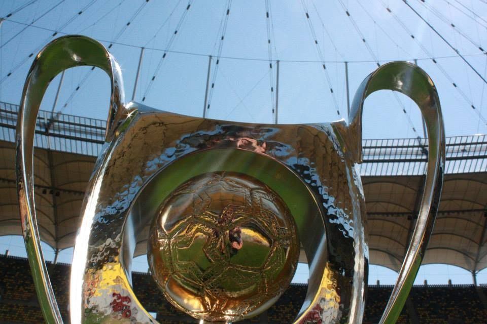 SUPER FOTO! Trofeul unic in Romania pentru care se lupta Steaua si Astra, vineri, la ProTV! Asa arata noua SuperCupa a Romaniei_3