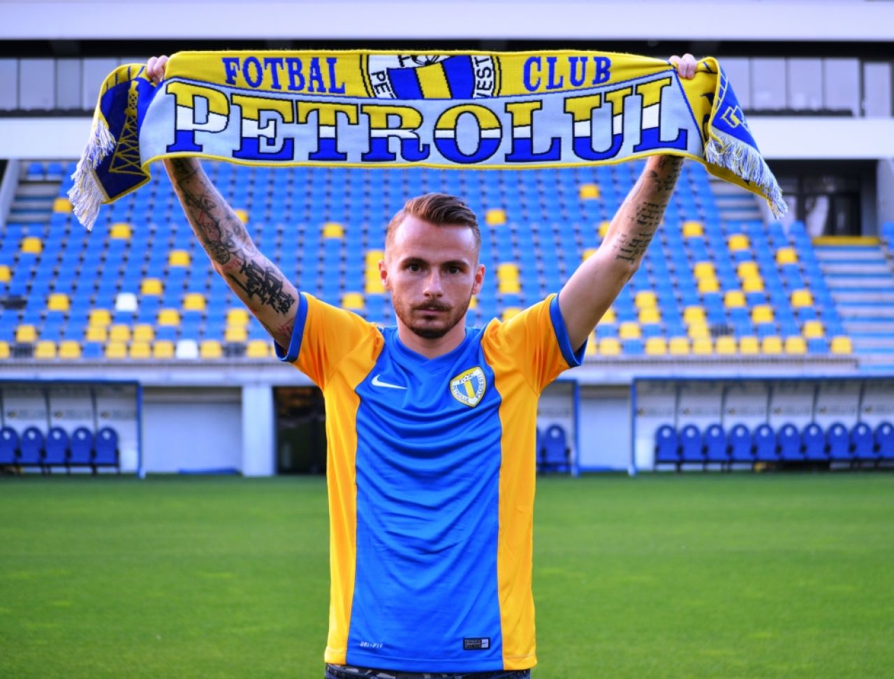 Fotbal, petrol si POEZIE! Petrolul a transferat cel mai atipic jucator roman! Si-a lasat mustata ca a lui Caragiale cand a semnat_2