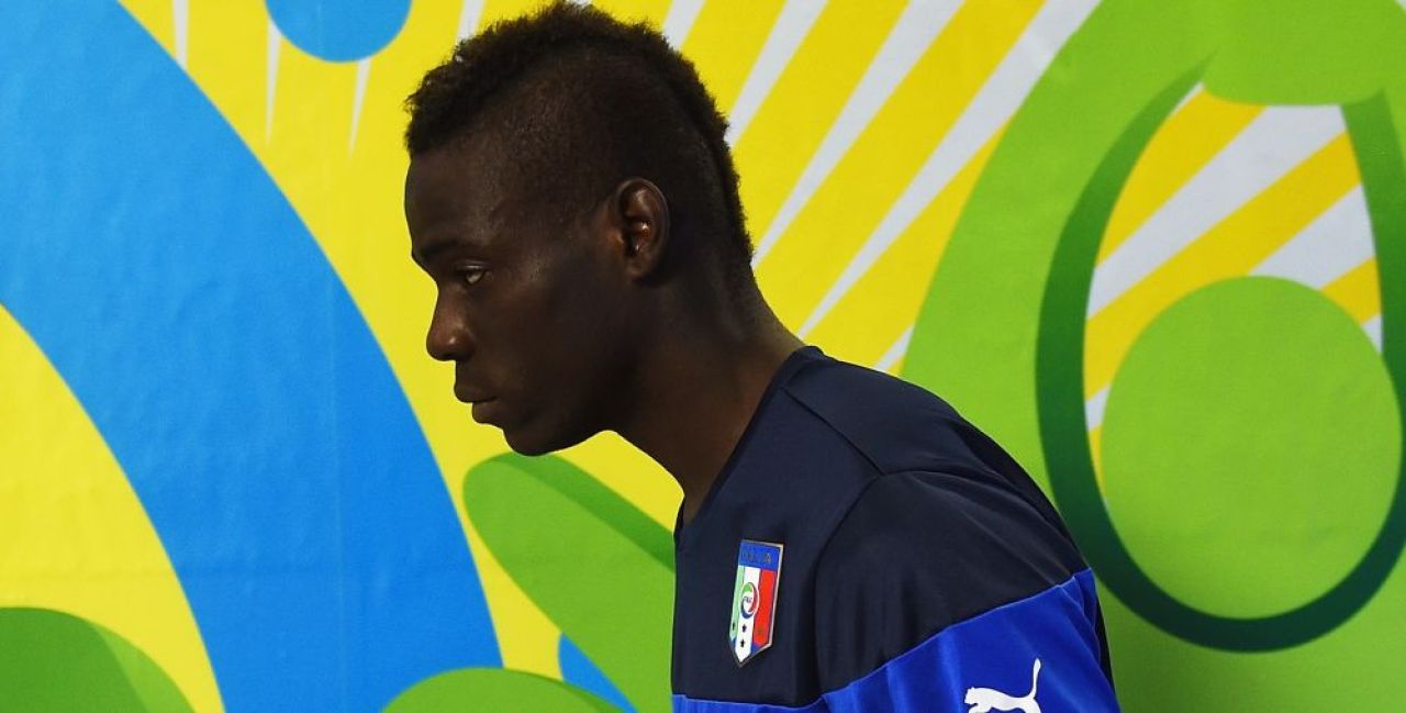 Ultima nebunie a lui Balotelli! Inzaghi l-a pus sa-si stearga IMEDIAT poza de pe Instagram: a aparut cu o arma in mana! FOTO_2