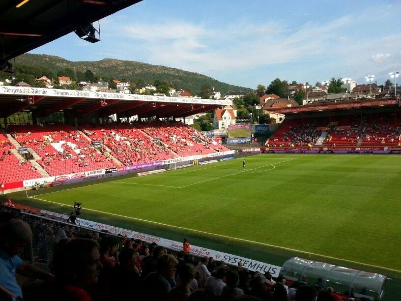 Nervi si tensiune la meciul adversarei Stelei din Liga. Stromsgodset a castigat cu un pusti de 16 ani in teren. Vezi imagini_1