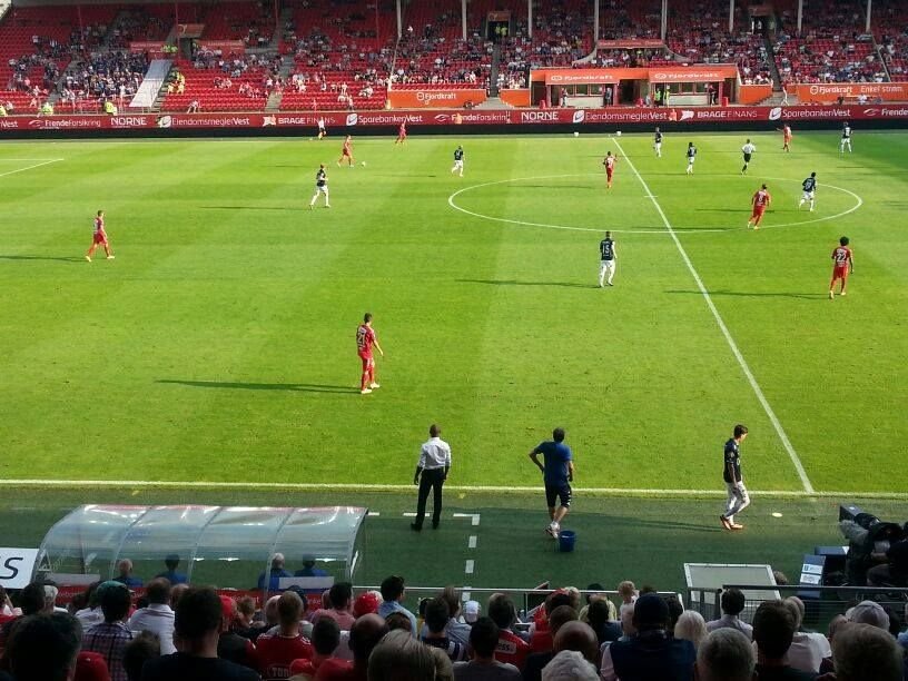 Nervi si tensiune la meciul adversarei Stelei din Liga. Stromsgodset a castigat cu un pusti de 16 ani in teren. Vezi imagini_6