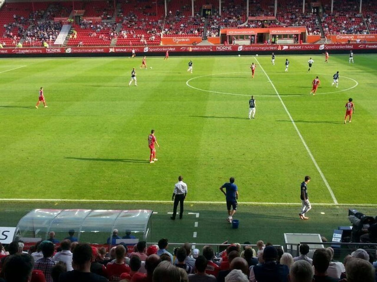 Nervi si tensiune la meciul adversarei Stelei din Liga. Stromsgodset a castigat cu un pusti de 16 ani in teren. Vezi imagini_6