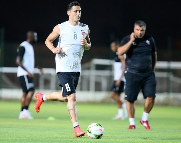 OFICIAL | Radoi, prezentat la noul sau club! Fostul capitan al Stelei isi poate incheia cariera in Arabia, pe un MUNTE de bani_3