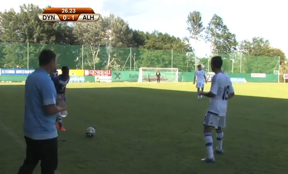 Prima imagine cu Reghecampf pe banca lui Al Hilal! Detaliile pe care le-au remarcat toti stelistii :)