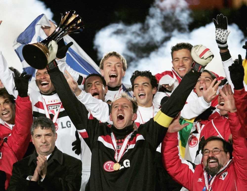 Rooooogerio Ceni! La 41 de ani, portarul-golgheter al Braziliei continua sa rupa plasele si a ajuns la cota 118!