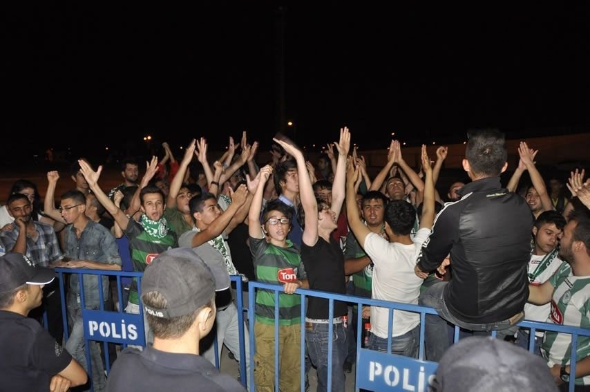 Marica a semnat pe doua sezoane cu Konyaspor! VIDEO: primire incredibila facuta de fanii turci_4