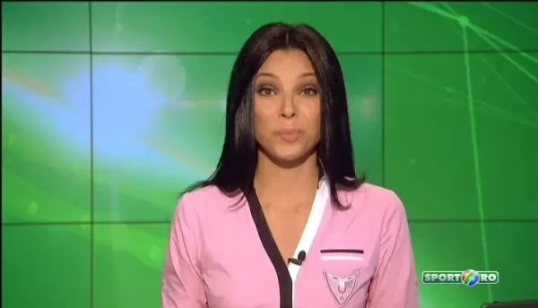 O argentiniana face senzatie in mijlocul Bucurestiului! Toata lumea se opreste sa o vada cum face Yoga pe apa - VIDEO