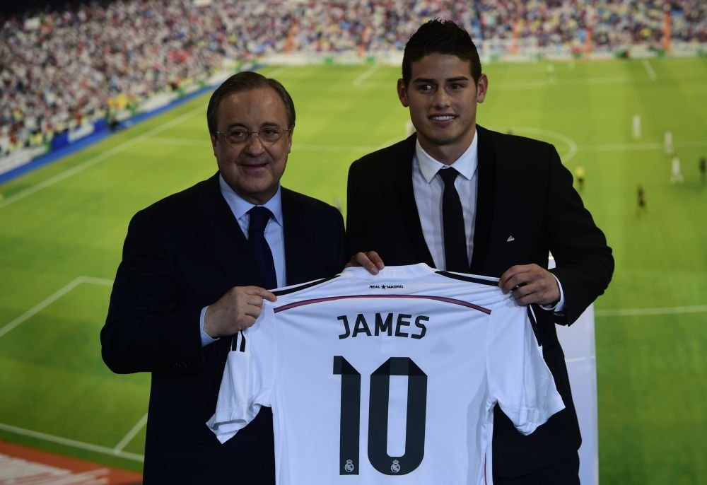 VIDEO | Gestul de 80 de milioane de euro al lui James! Ce a facut cand bodyguarzii au retinut un fan intrat pe teren:_3